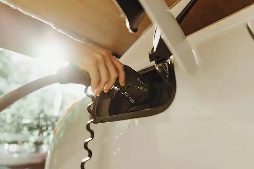 Elektromobilität in Fulda – E-Auto beim Laden